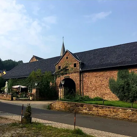 Hotel Burg Hausen *